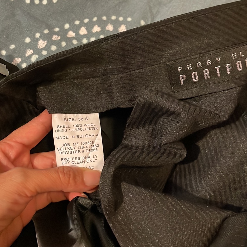 Perry Ellis 2pc suit - Picture 5 of 5